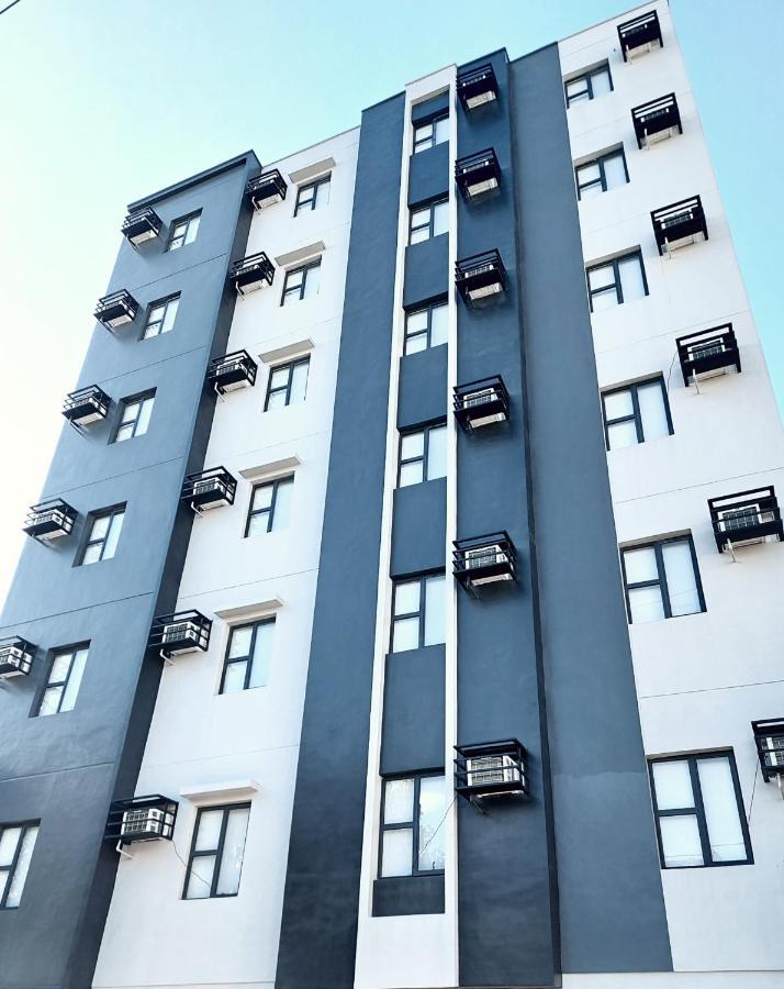 Hotel Airobedz Makati - A Value Manila