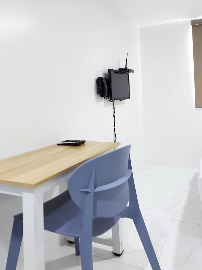 Hotel Airobedz Makati - A Value